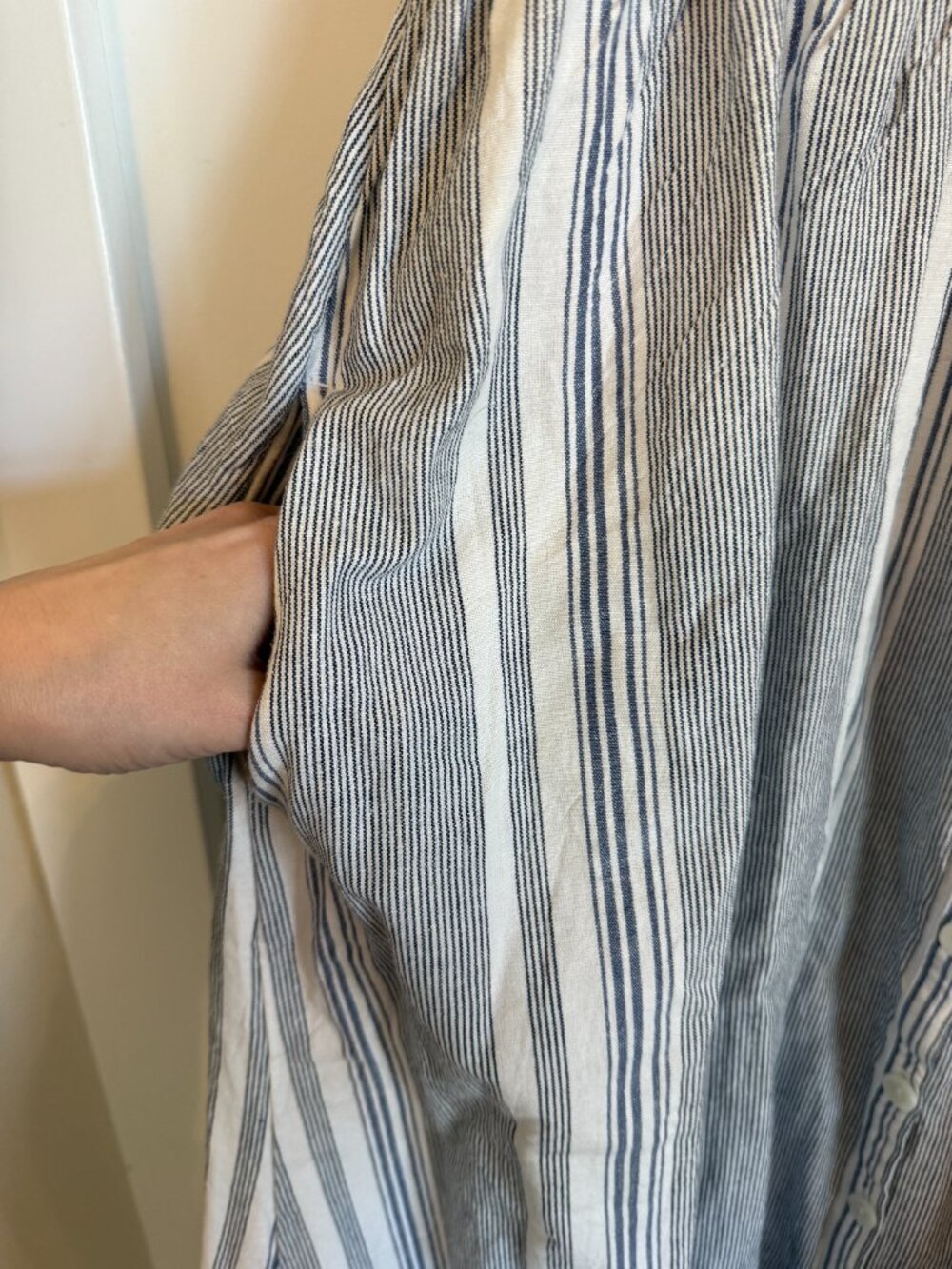 Striped blue and white button-front midi dress - Picture 3 of 6